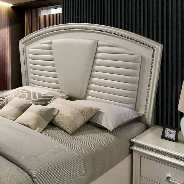 Maddie Pearl White 4 Pc Bedroom Set - Image 4