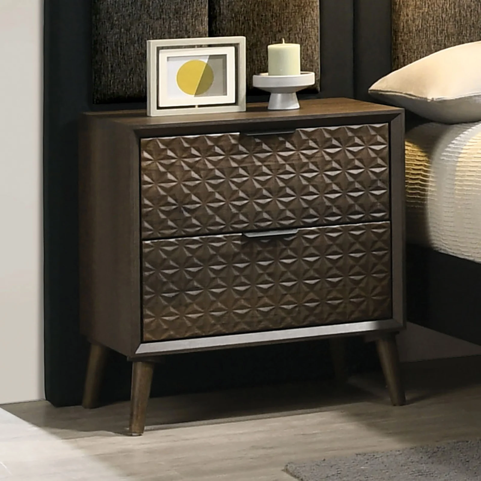 Chalfont FM7272DB Dark Brown Bedroom Set - Image 6