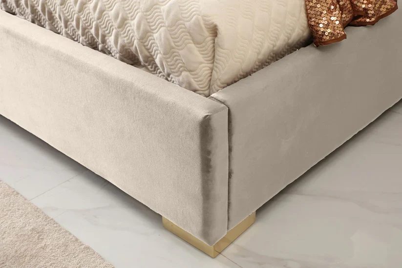 Daystar Roma 5 Pc Bedroom Collection by VIG - Image 4