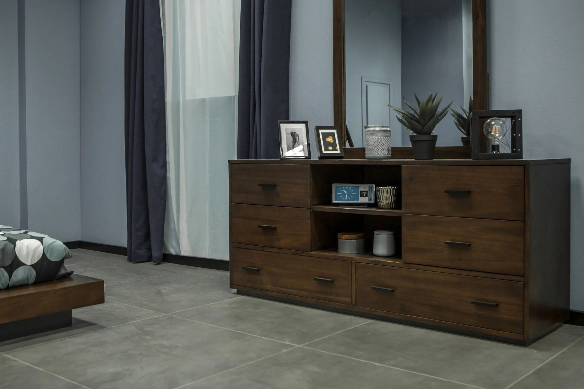 Fantasia 6 Drawer Dresser by VIG - Image 2