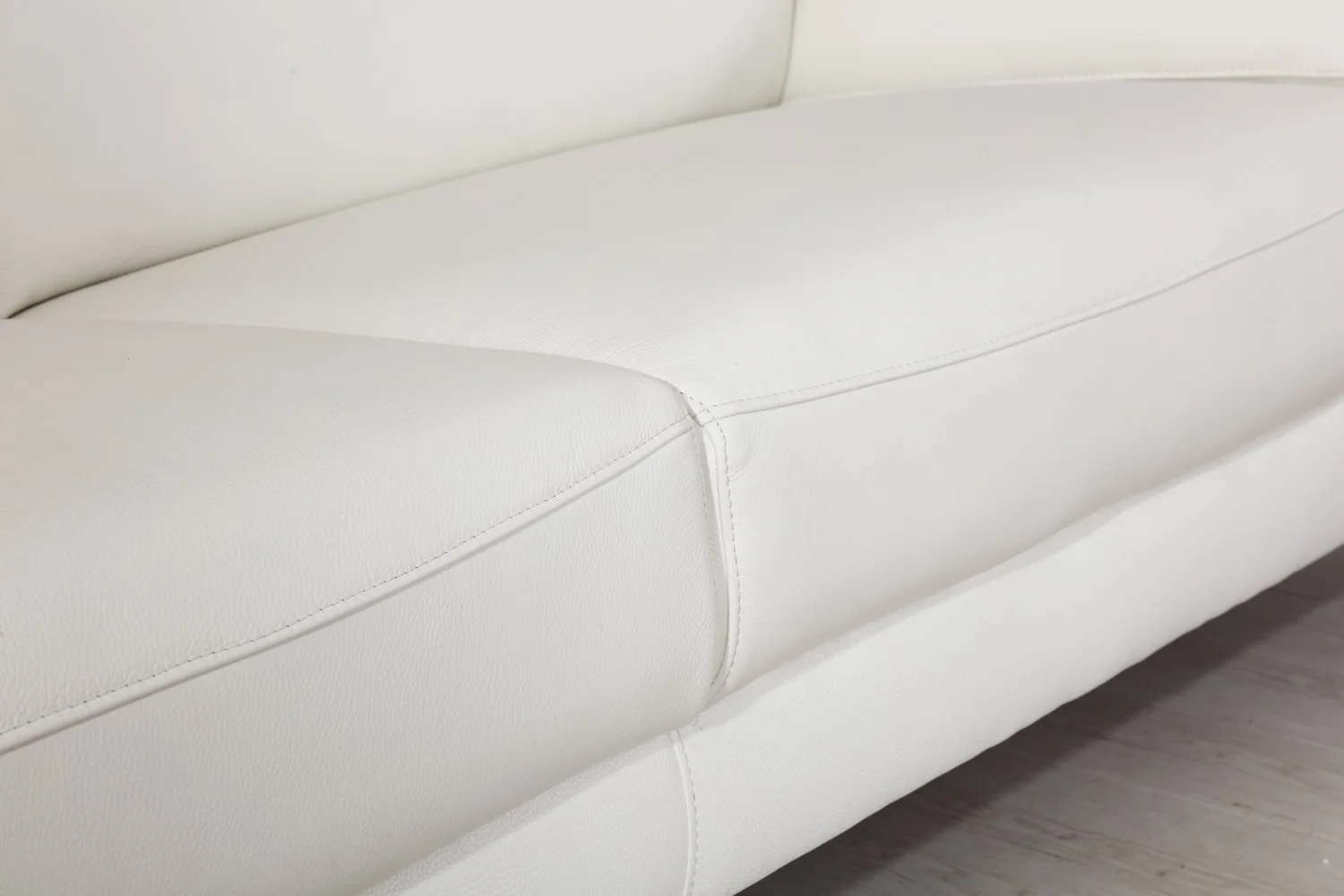 Global United 727 Ferrara Modern Sectional - Genuine Italian Leather - Image 11