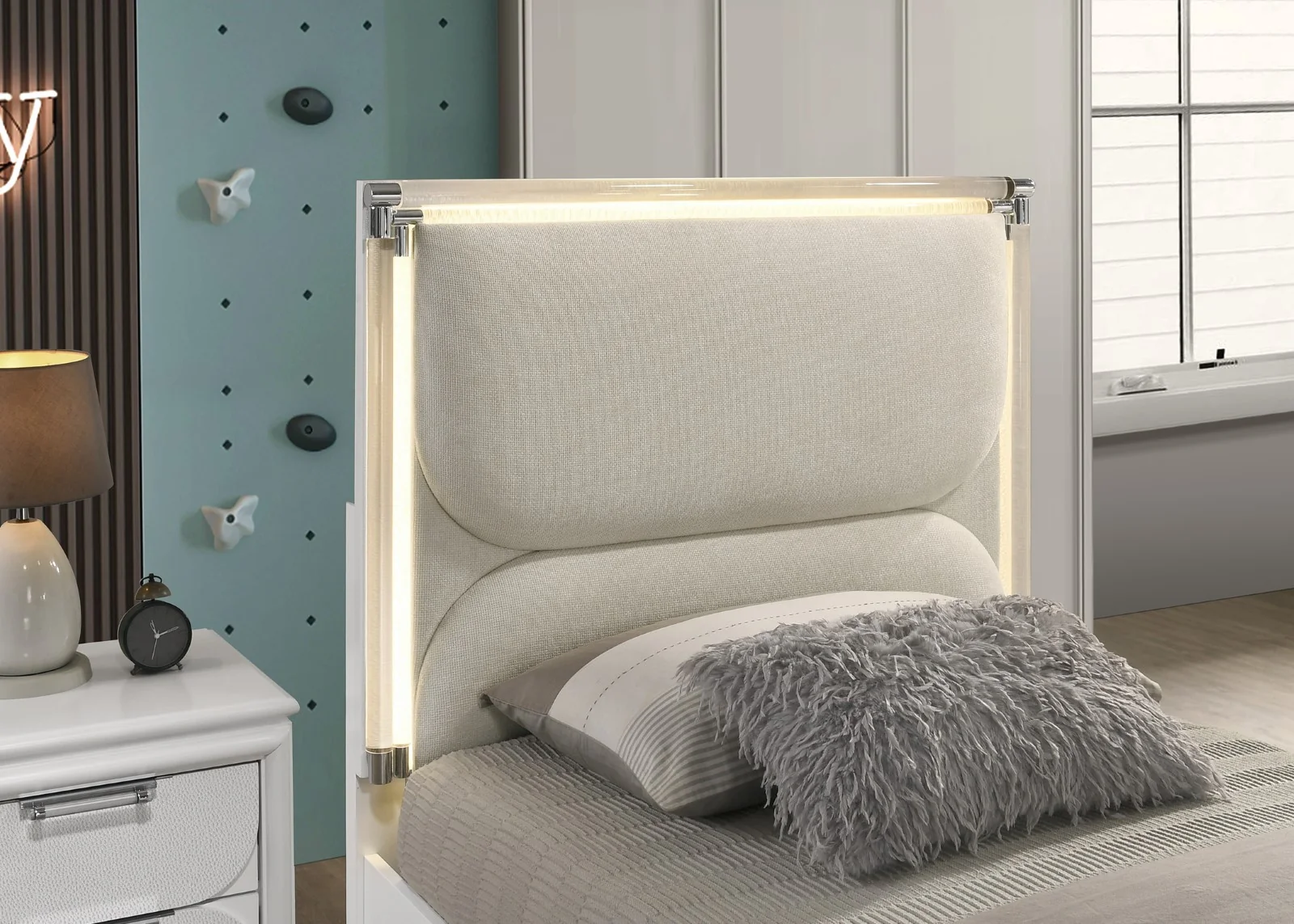 Lareina Twin Bed FM72081WH - Image 2