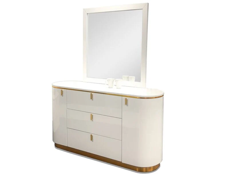 Prada White Lacquer Bedroom Set by Sharelle - Image 3