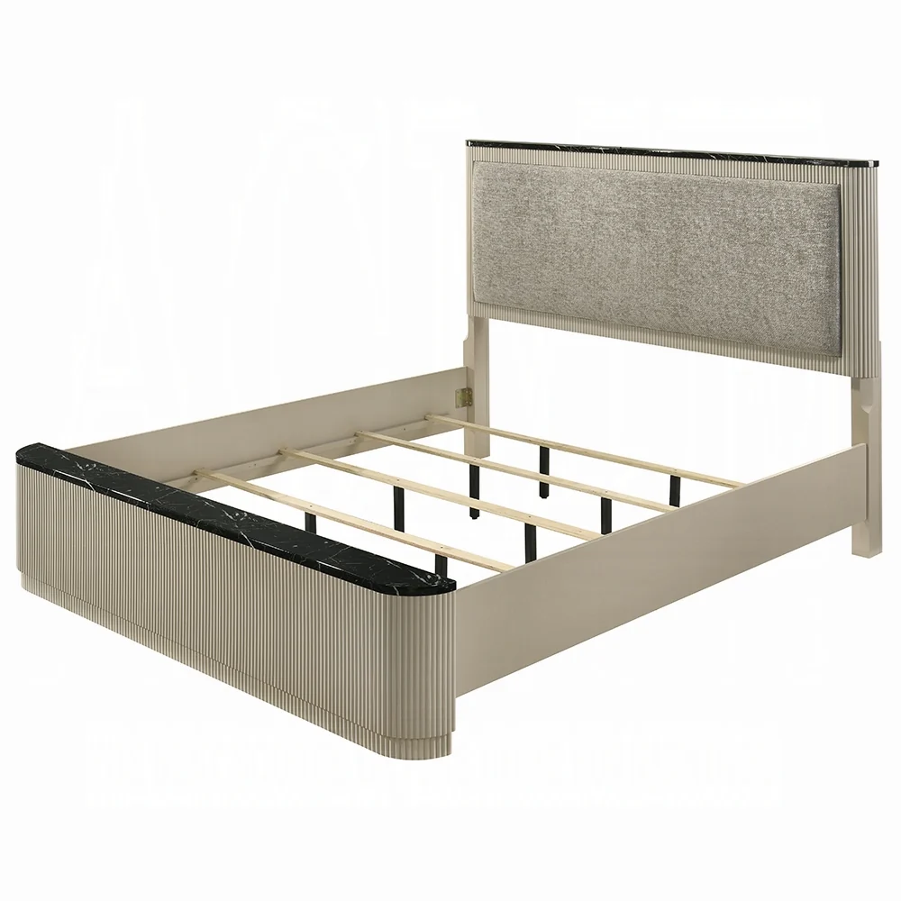 Travonte Queen Bed BD04882Q - Image 3