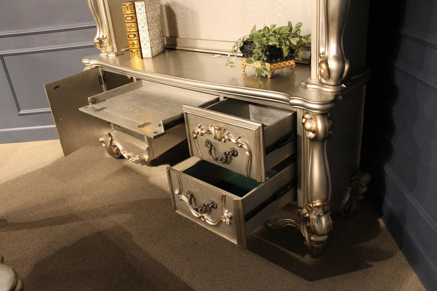 Versailles 92824 Platinum Credenza & Hutch - Image 3